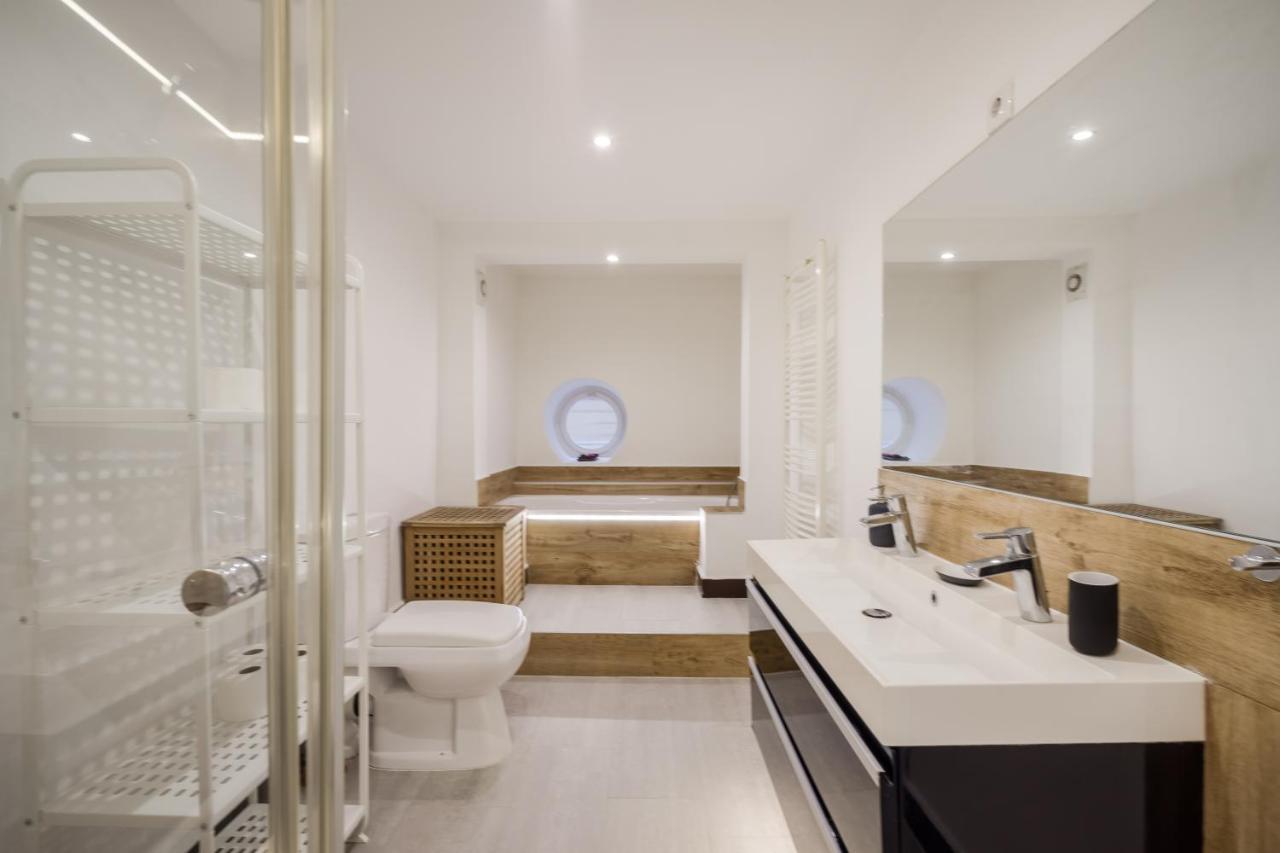 Dolly's Duplex With Free Netflix Apartmán