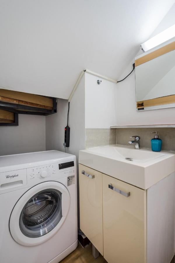 Dolly's Duplex With Free Netflix Budapešť