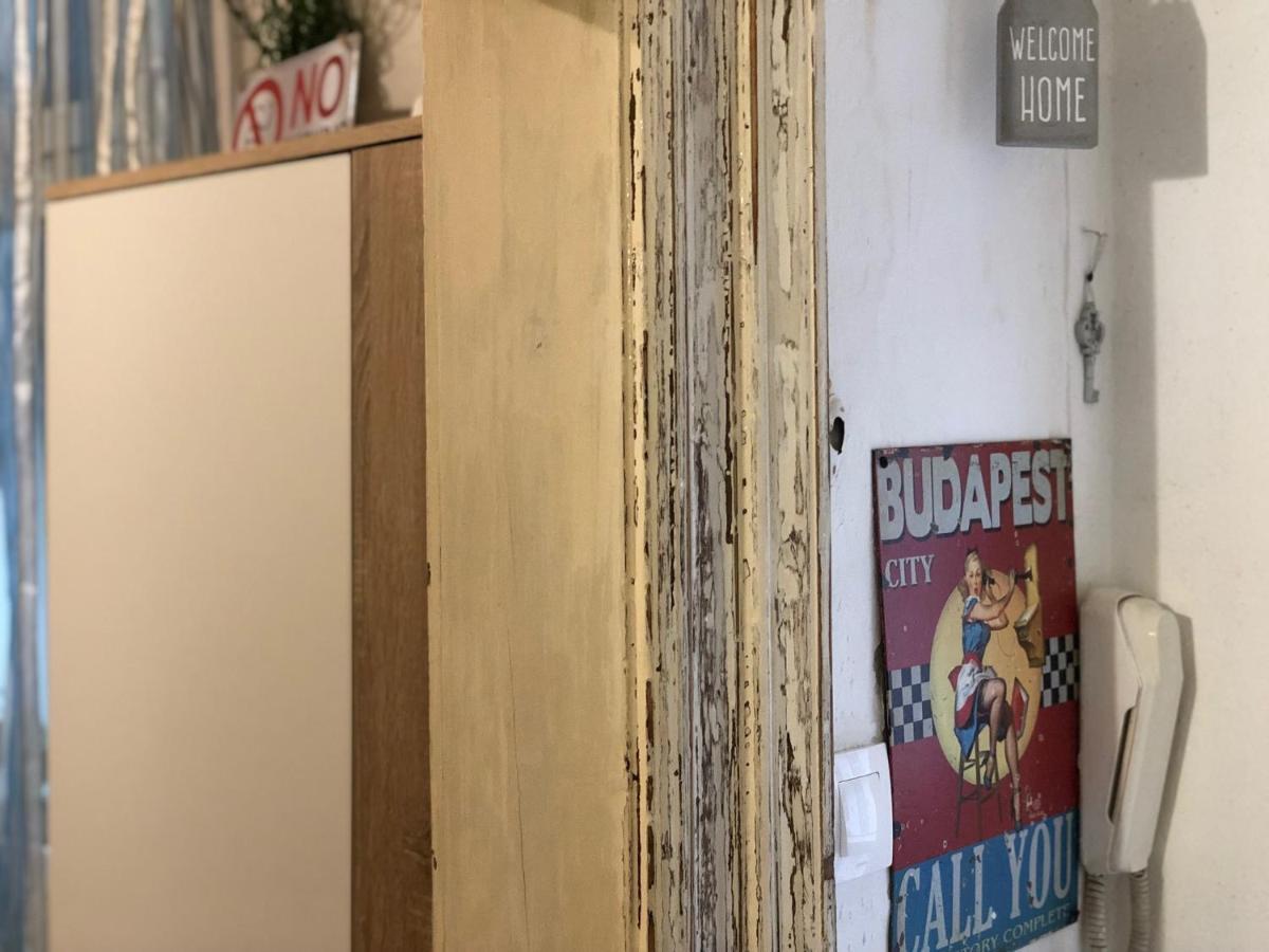 Jewelry Box In Apartamento Budapest