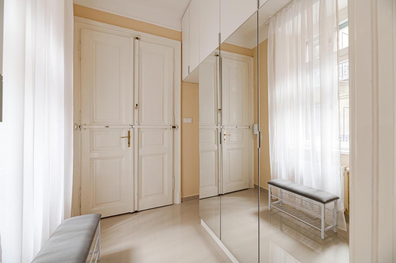 Apartment Hungary Westend
