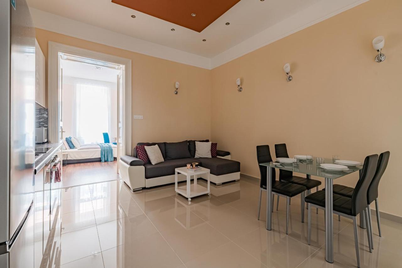 Apartment Hungary Westend