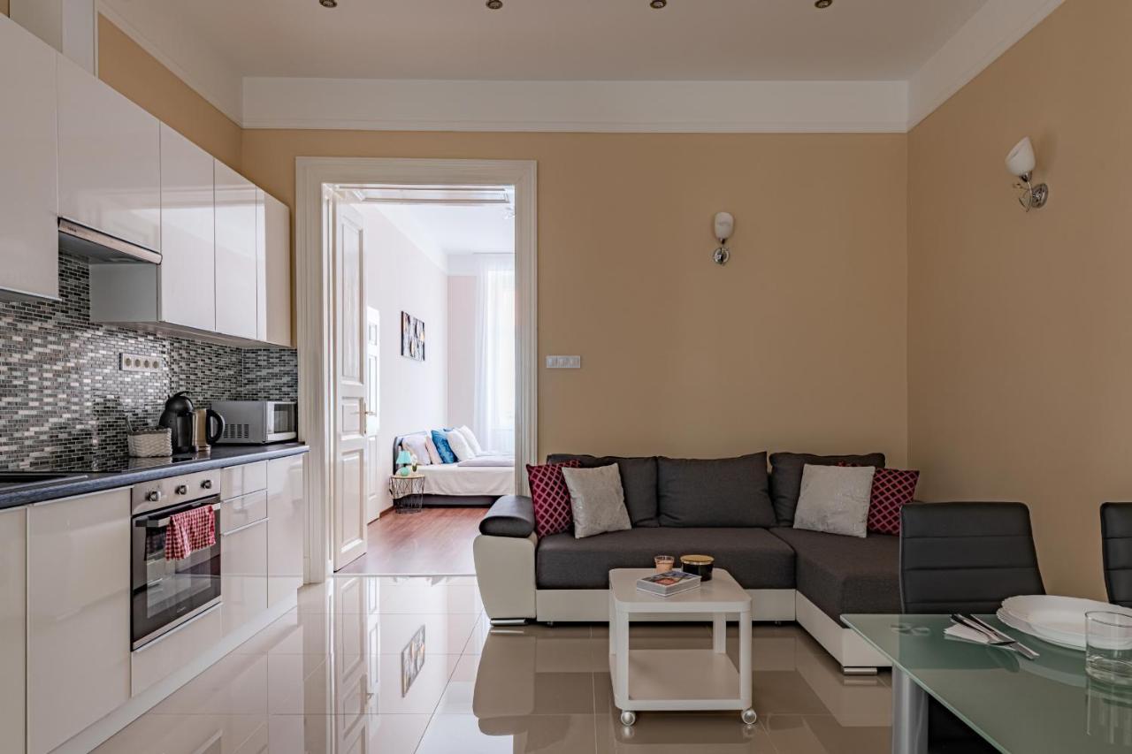 Apartment Hungary Westend *