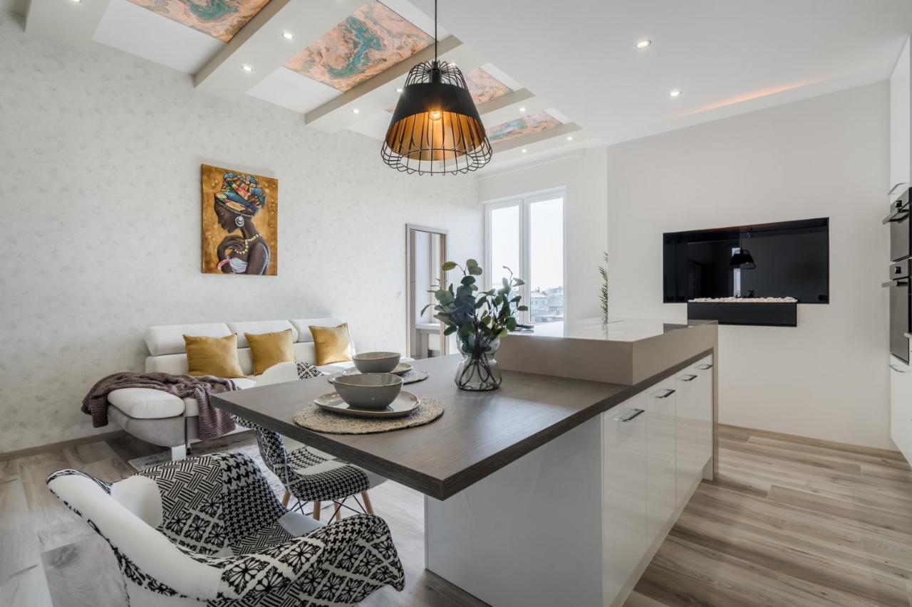 Bpr Splendid Rooftop With A/c Apartament *