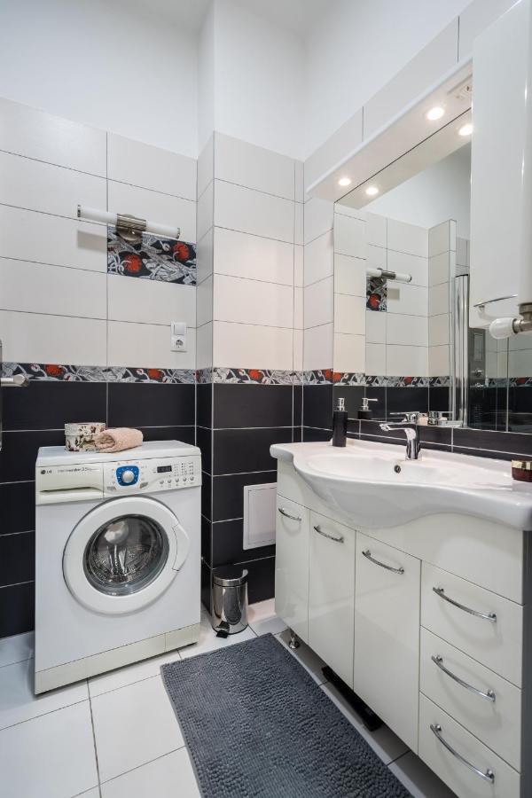 Breathless Panorama Synagogue Elegant Attic Free Parking Reservation Needed * Budapest
