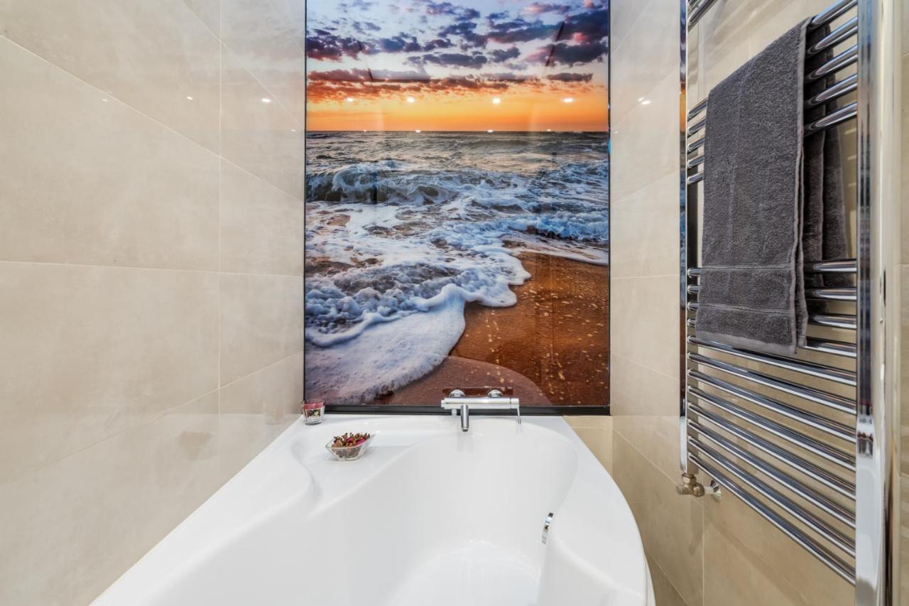 Nirvana Suite,3 Bedrooms, 2 Bathrooms, Acs Budapest