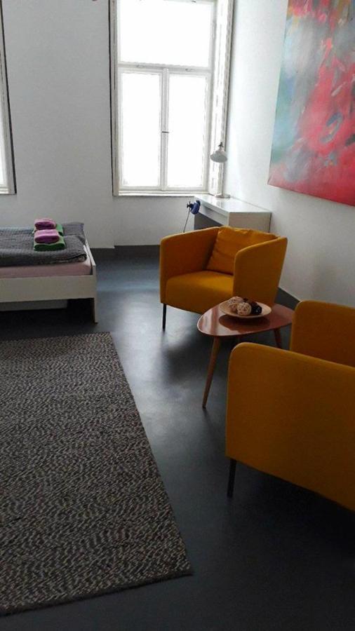 Apartment Stylish Art - Wifi & Great Location