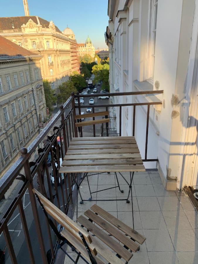 Real Zoltan * Budapest