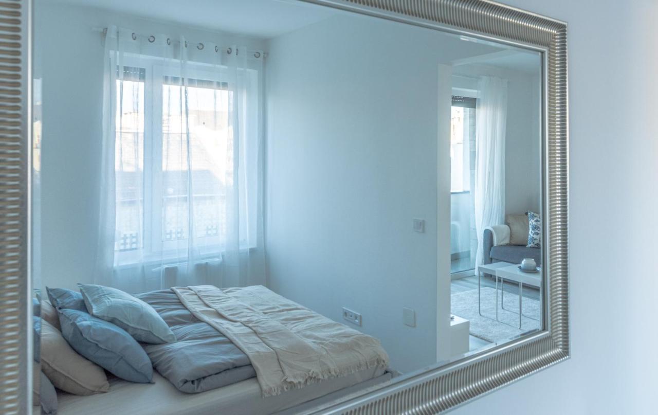 Apartamento Dob36 With Free Private Parking And Balcony Budapest