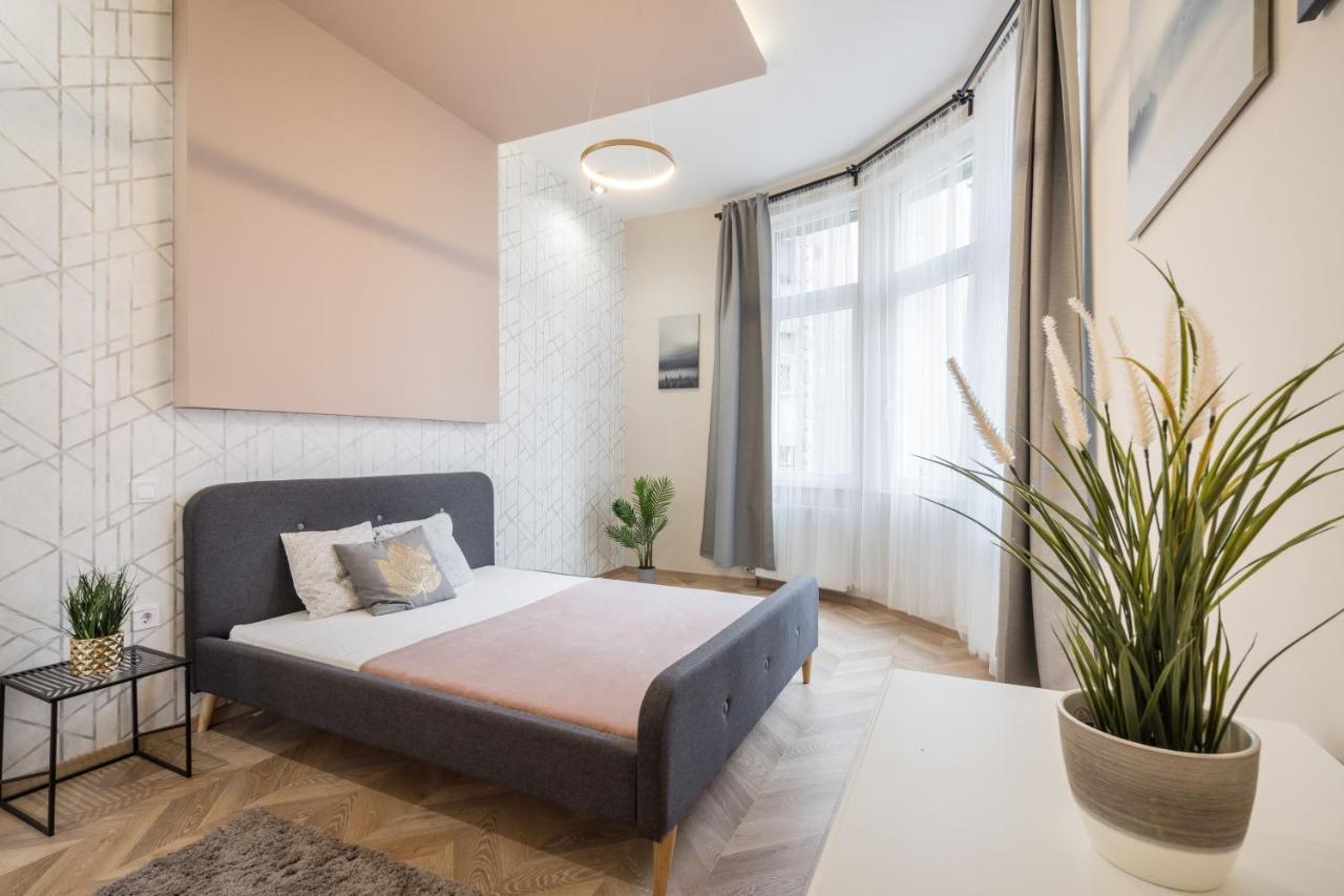 Lejlighed 3 Bedrooms Bright Flat In The Heart Of The -free Parking Need Reservation *