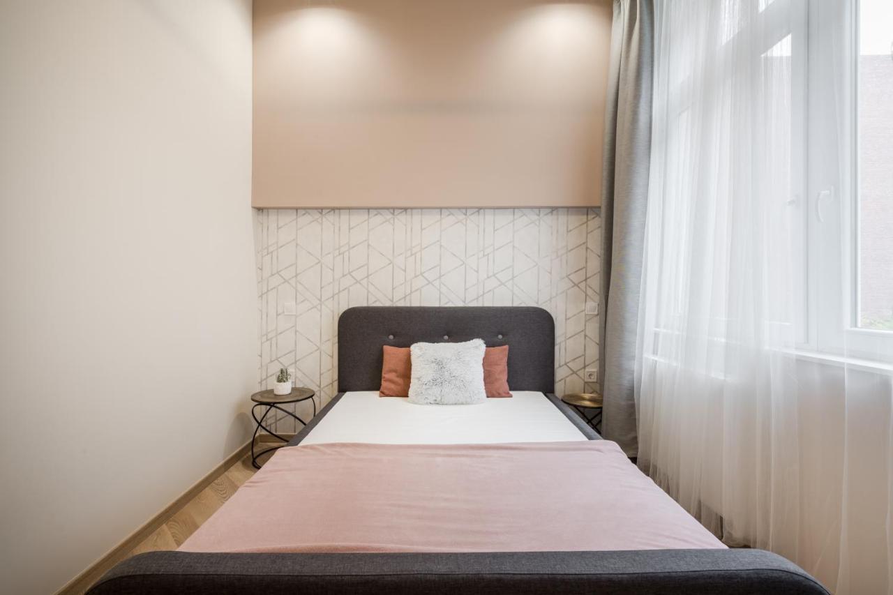 Apartamento 3 Bedrooms Bright Flat In The Heart Of The -free Parking Need Reservation Budapest