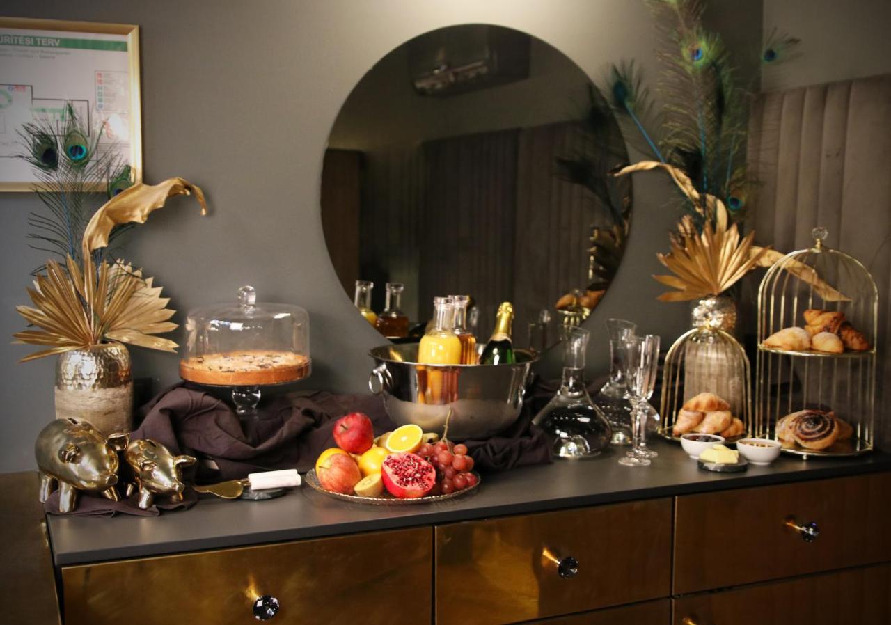 Noble Boutique - Adults Only 4*