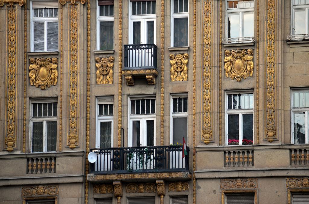 Apartment Central Square