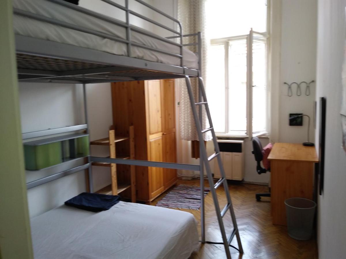 Appartamento Kis Stáció 11 Beds *
