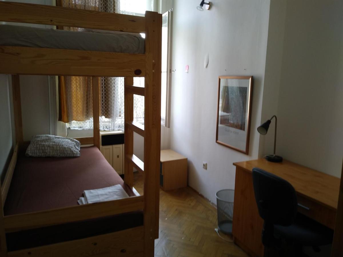 Appartamento Kis Stáció 11 Beds *
