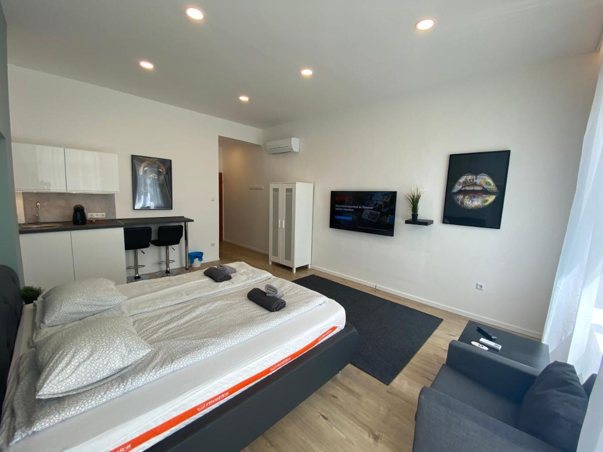 Center Of 3 Apartment