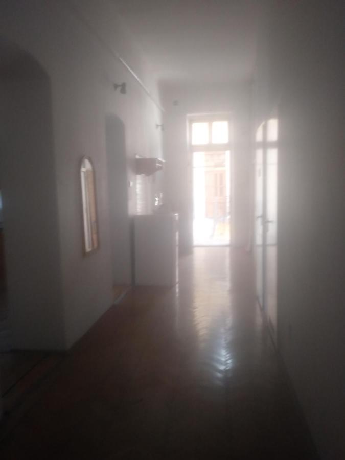 Kis Stáció 11 Beds Appartamento *