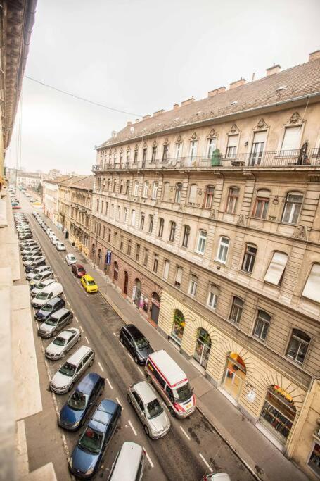 Keleti City Center Big Flat Bedroom Private Use *
