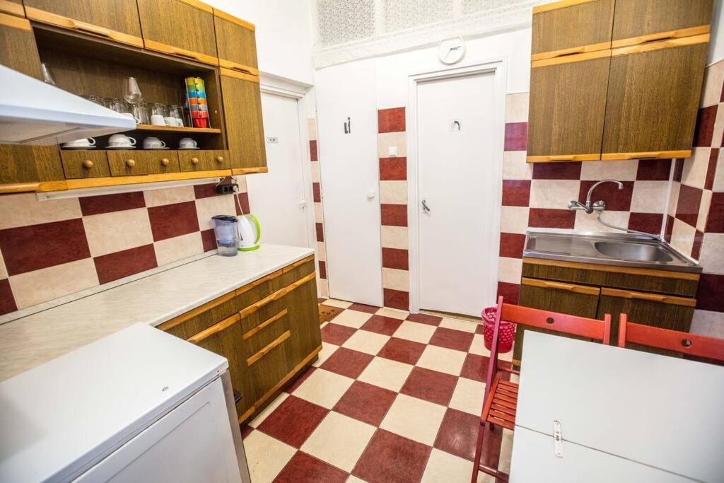 Keleti City Center Big Flat Bedroom Private Use Ubytovanie v rodine *