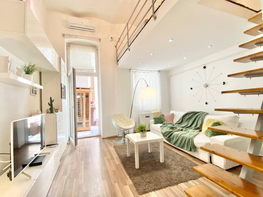 Cool! With Sauna And Private Garden Apartment *
