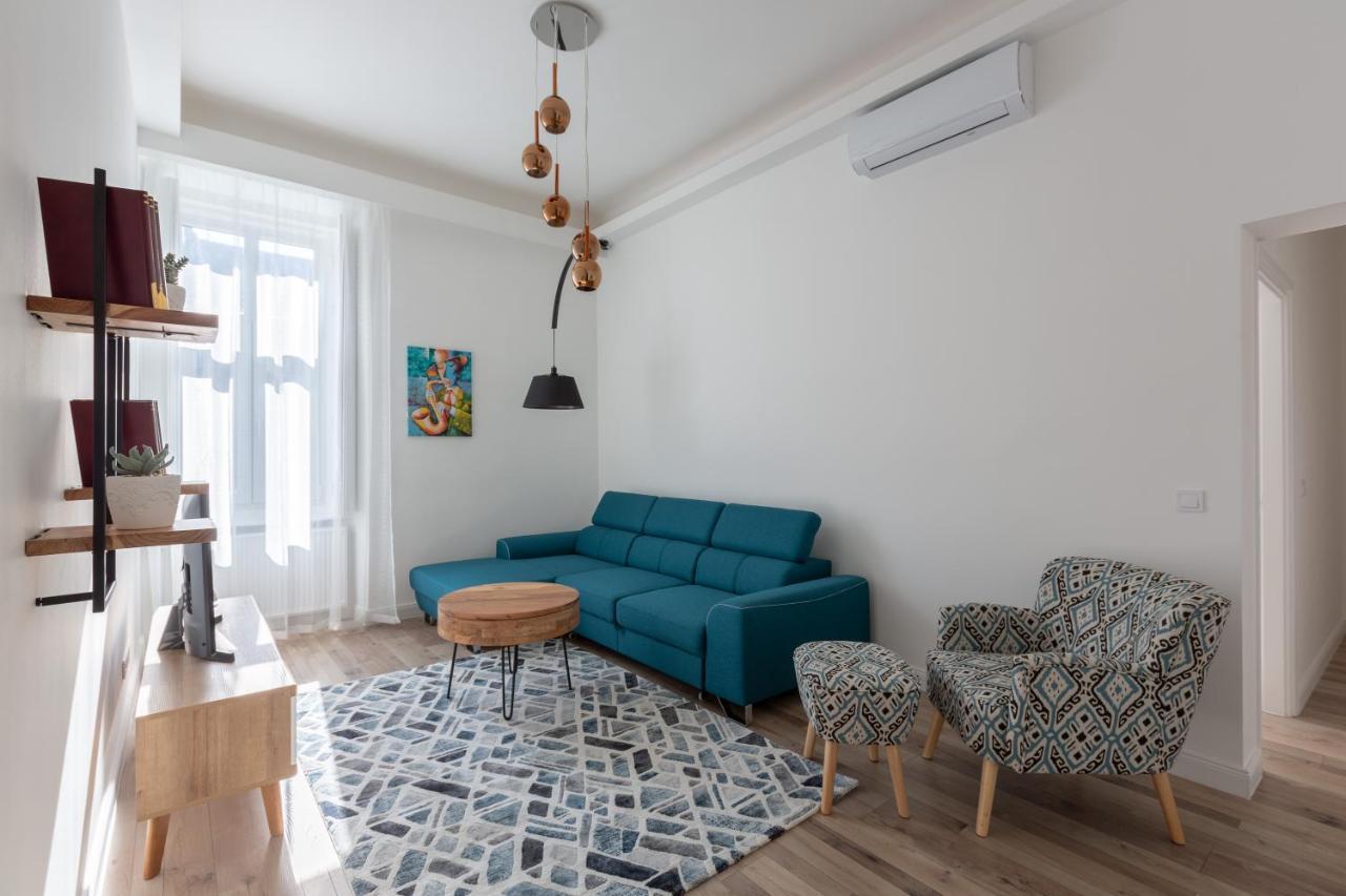 Downtown Elegance By Liberty Bridge - 90m2 Apartman