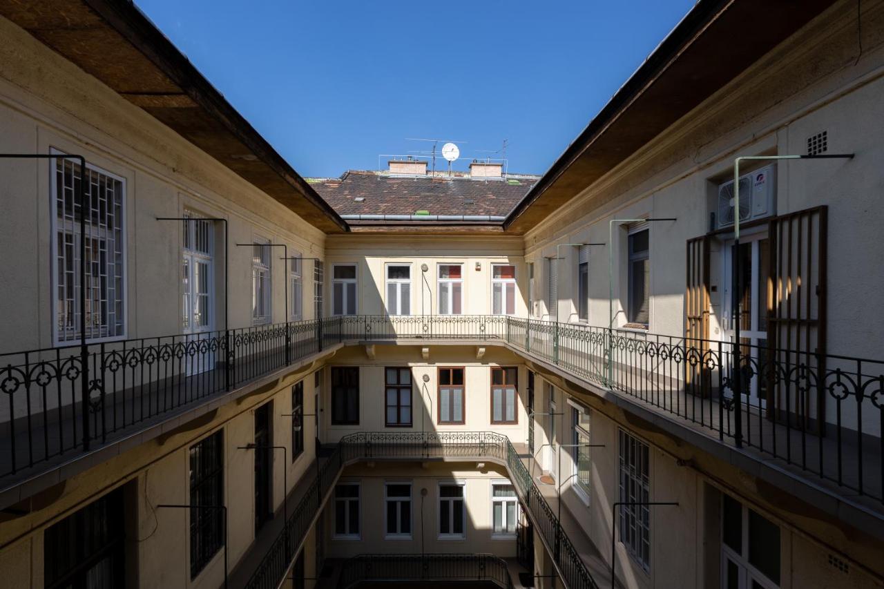 Downtown Elegance By Liberty Bridge - 90m2 Apartman *