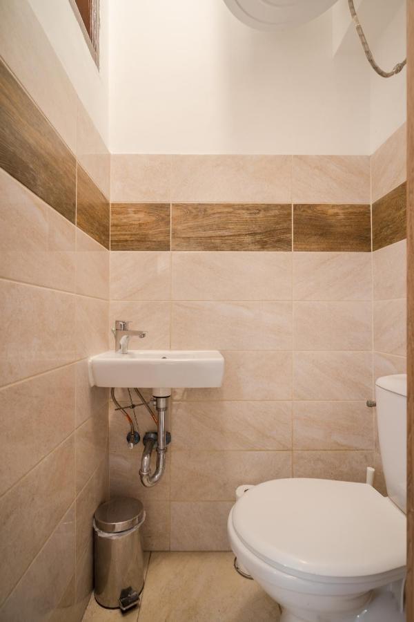 Bpr Robinia Downtown Lejlighed Budapest