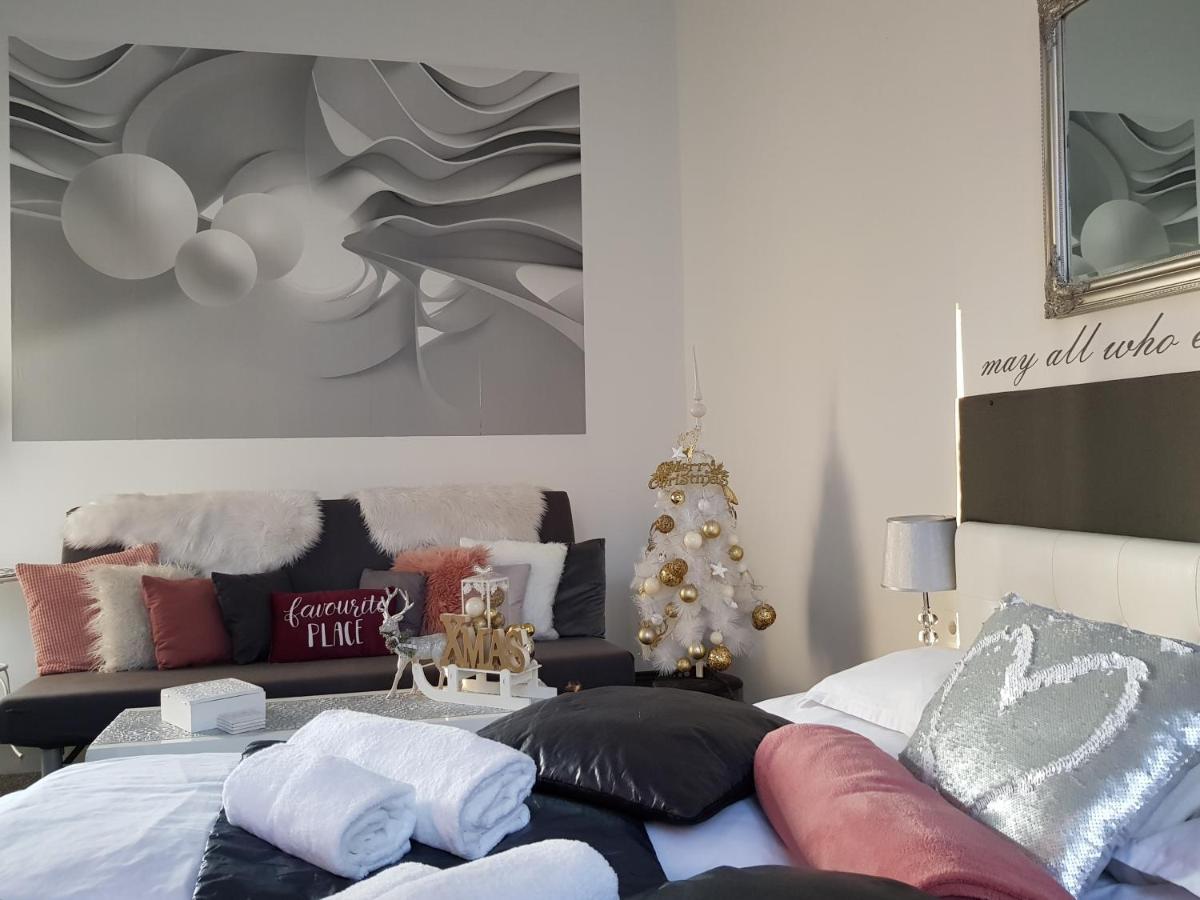 Modern Flat In Center Boedapest