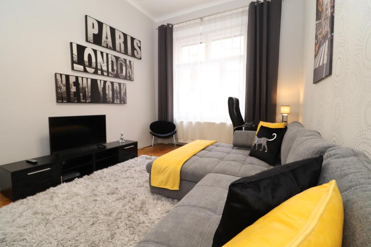 Nehru Part River Side Danube Appartement