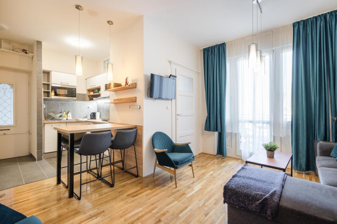 Bpr Blue Paradise With A/c Apartment *