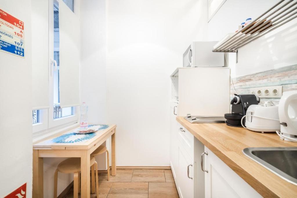 Colorwave Apartment Budapest