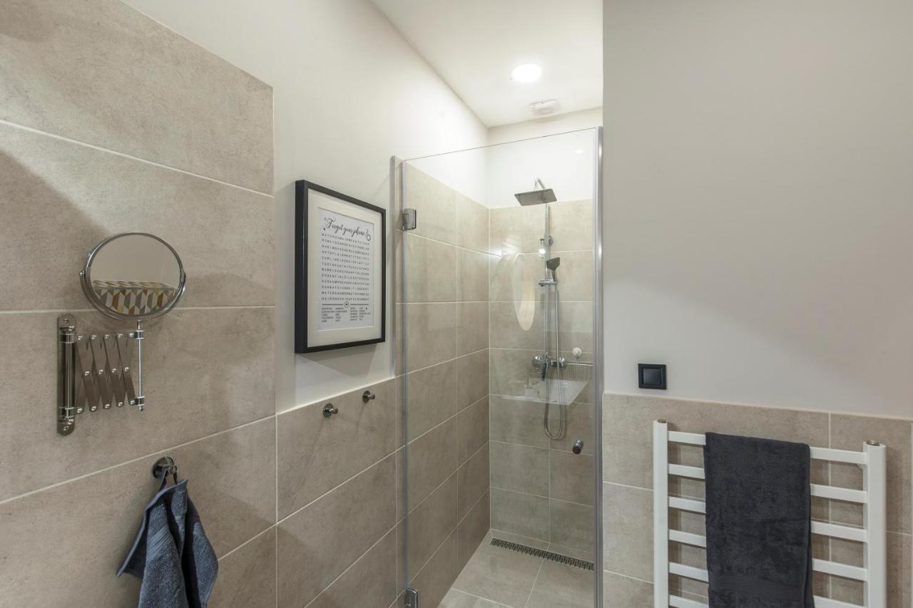Apartment E12 Boutique *
