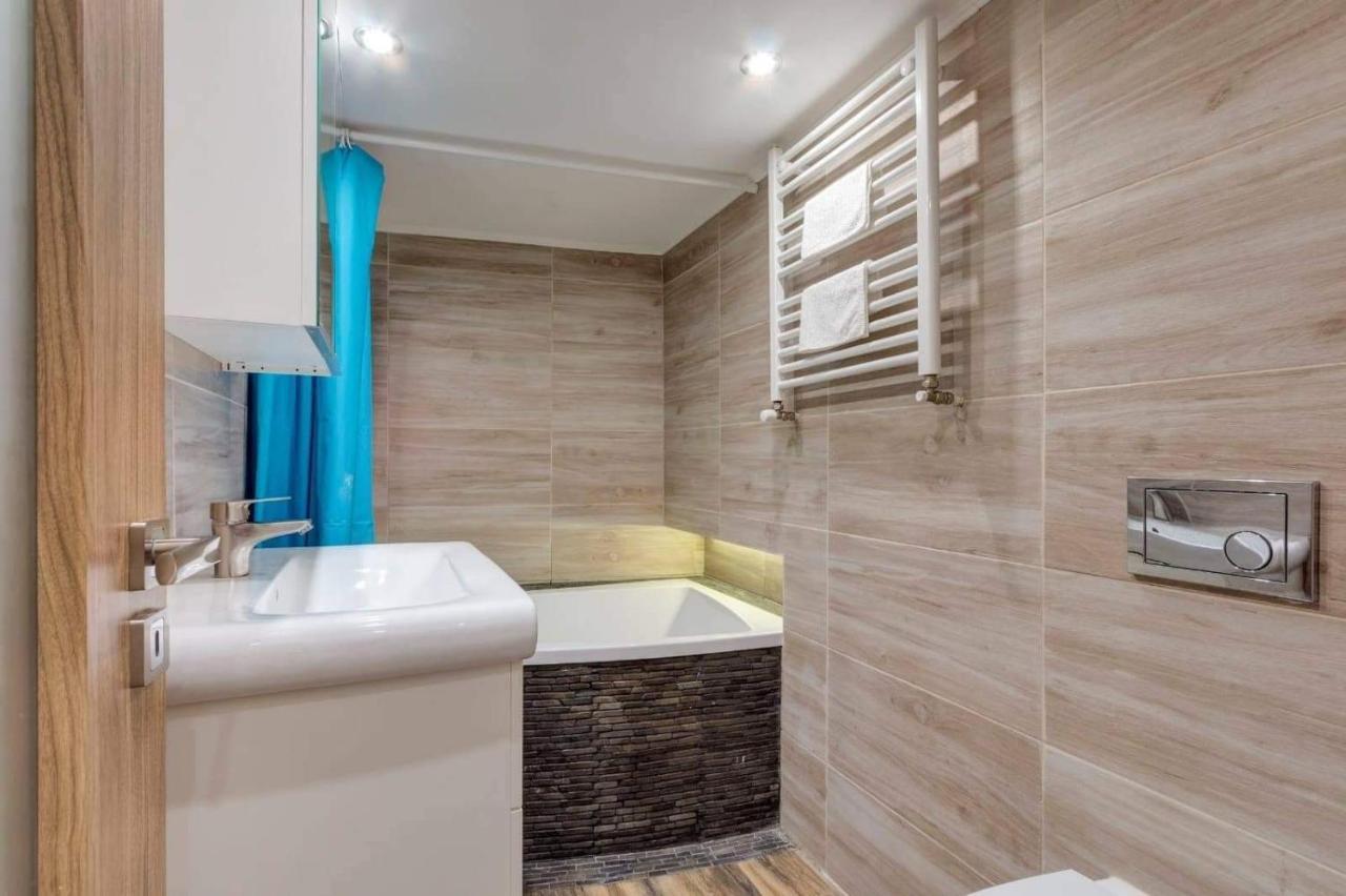 Baross Deluxe Apartment *