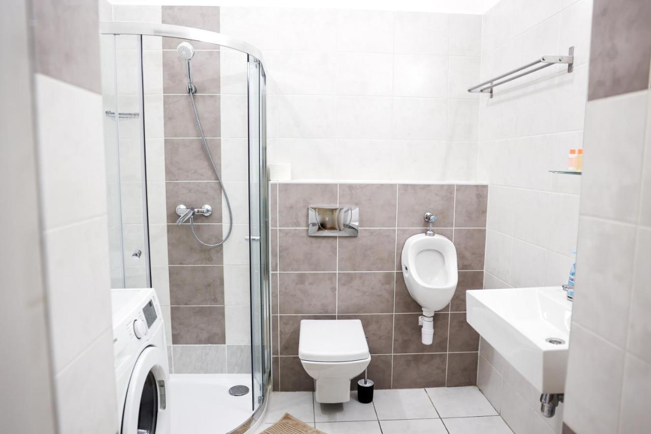 Apartamento Modern 3br Free Parking Prime Location