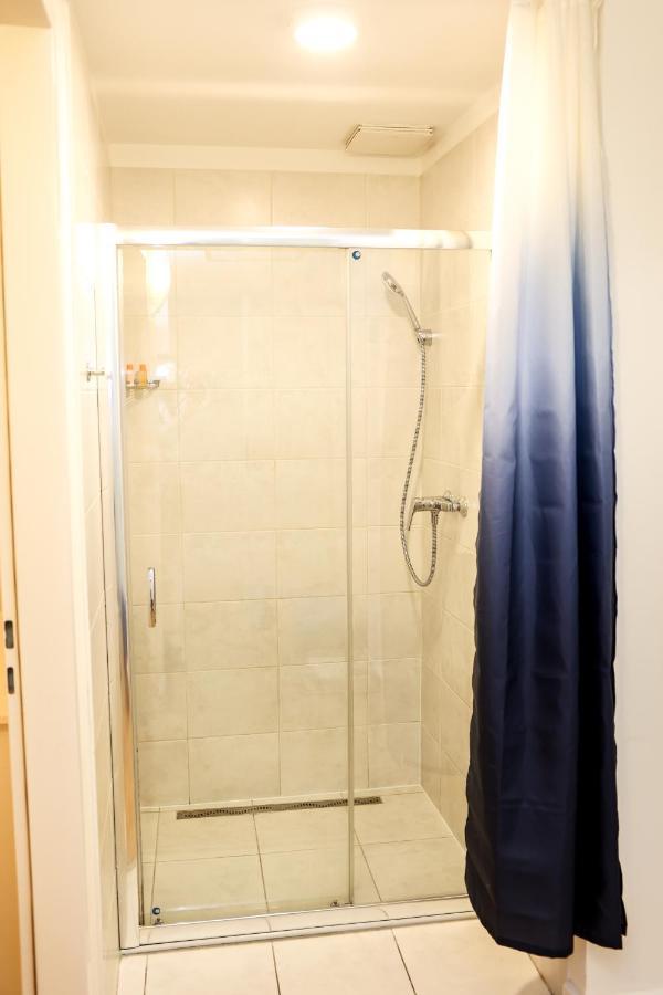 Apartamento Modern 3br Free Parking Prime Location *