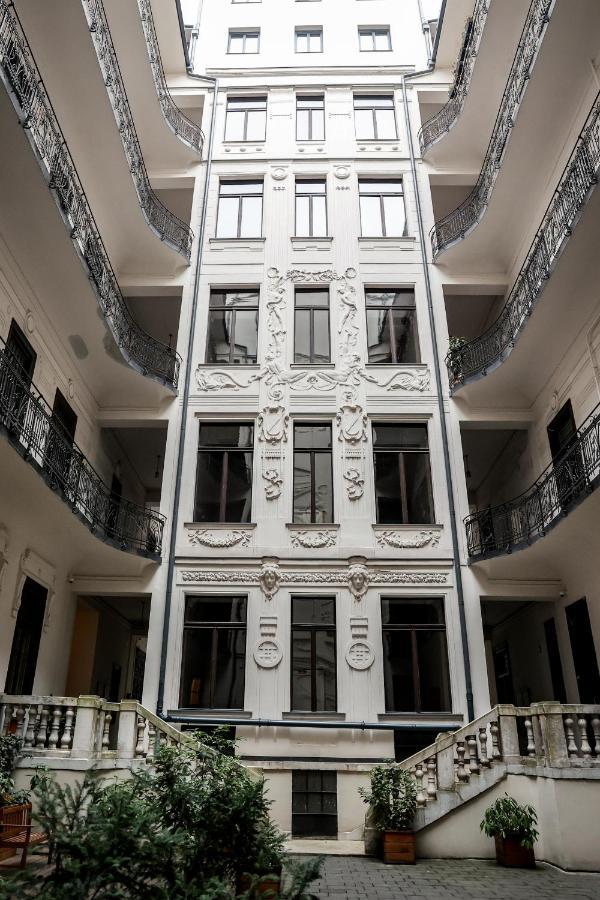 Modern 3br Free Parking Prime Location