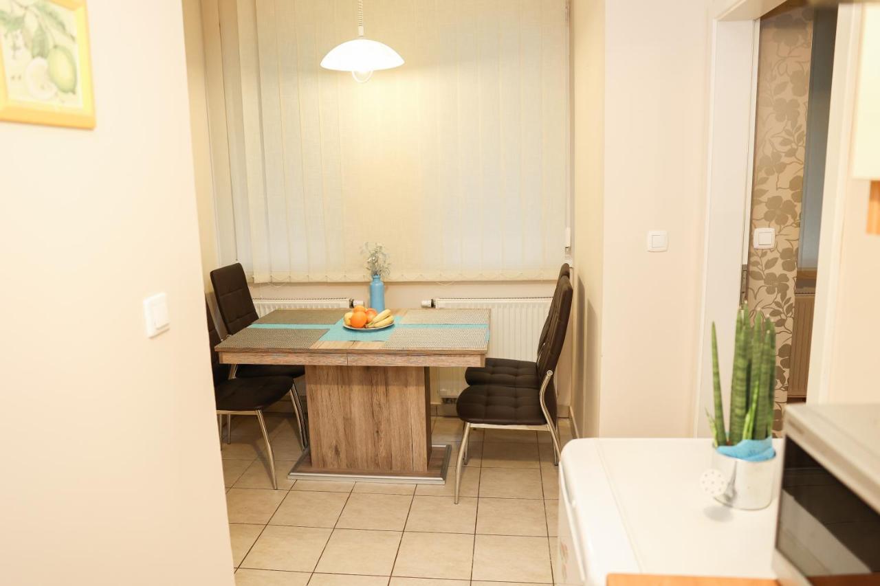 Charming & Unique In Vibrant Center Apartman Budapest