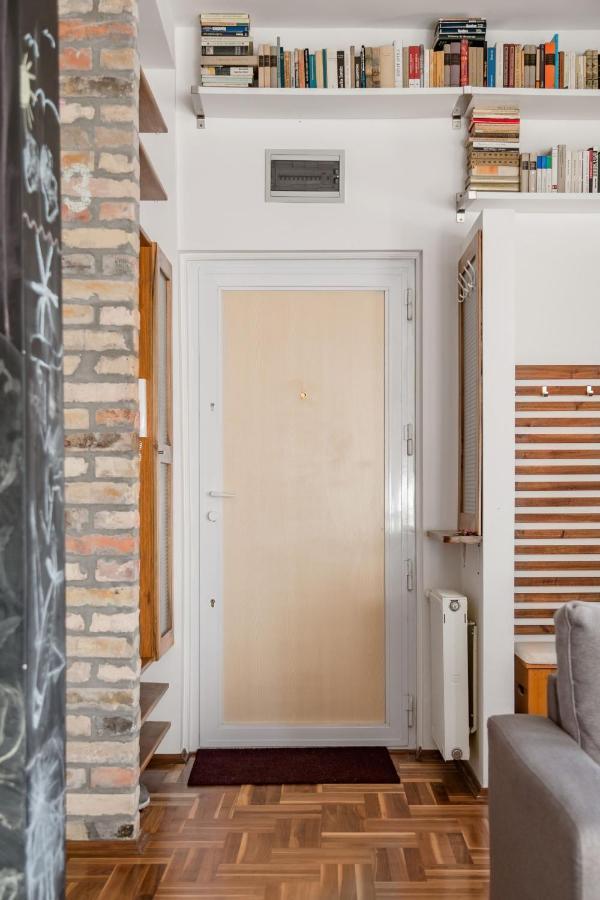 Relax Into Loft Living At A Light-filled Escape Appartement Boedapest