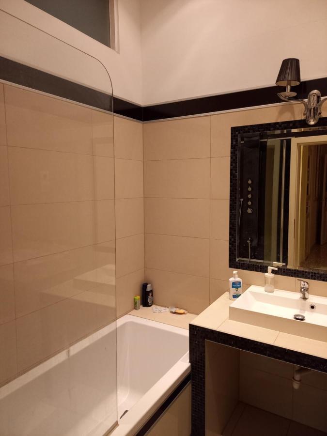 Hostal Gb *