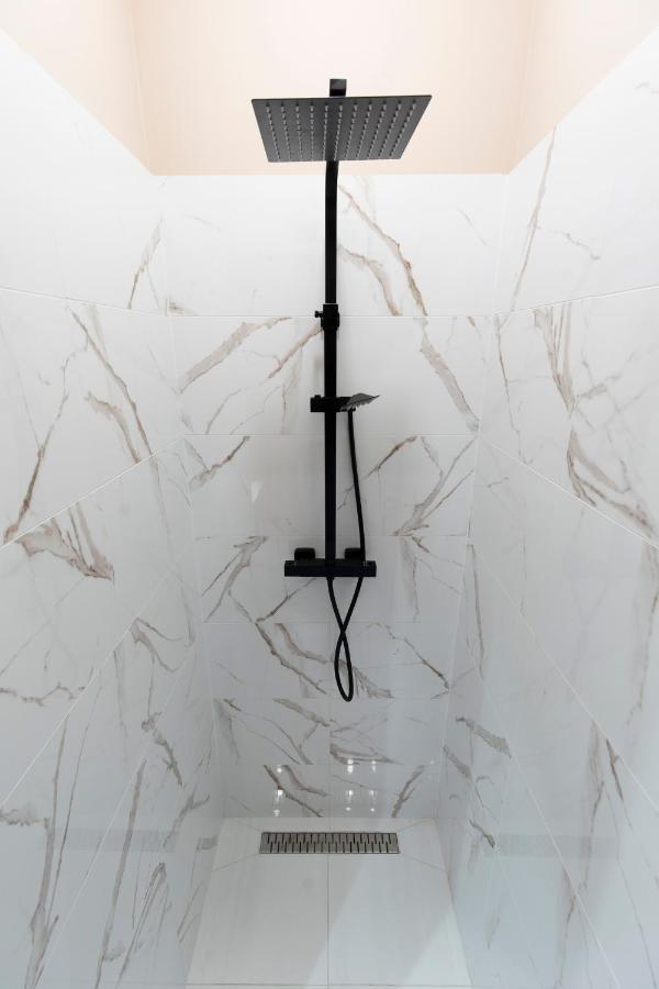 E13 Extravagant Studio Apartamento
