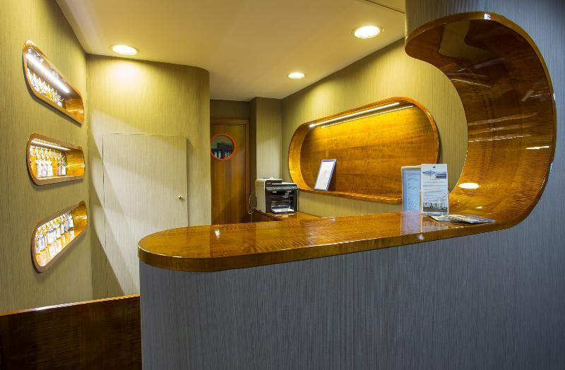 Grand Jules - Boat