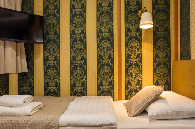 Grand Jules - Boat 3* Budapest