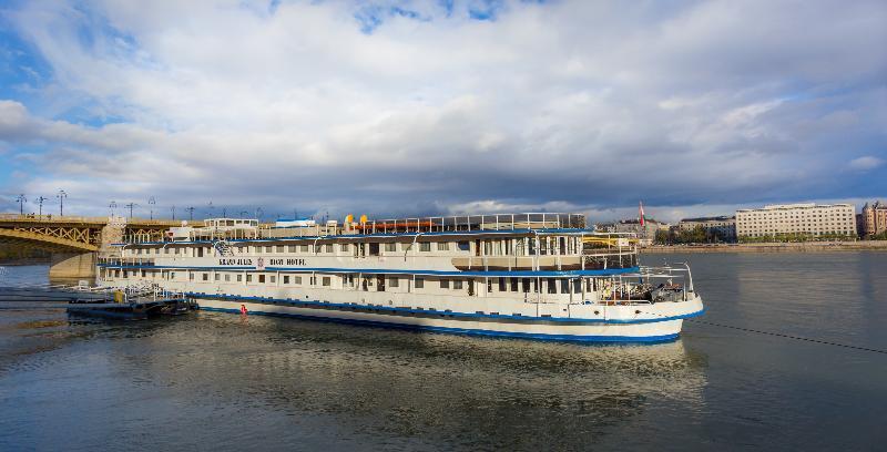 Grand Jules - Boat Botel Budapest