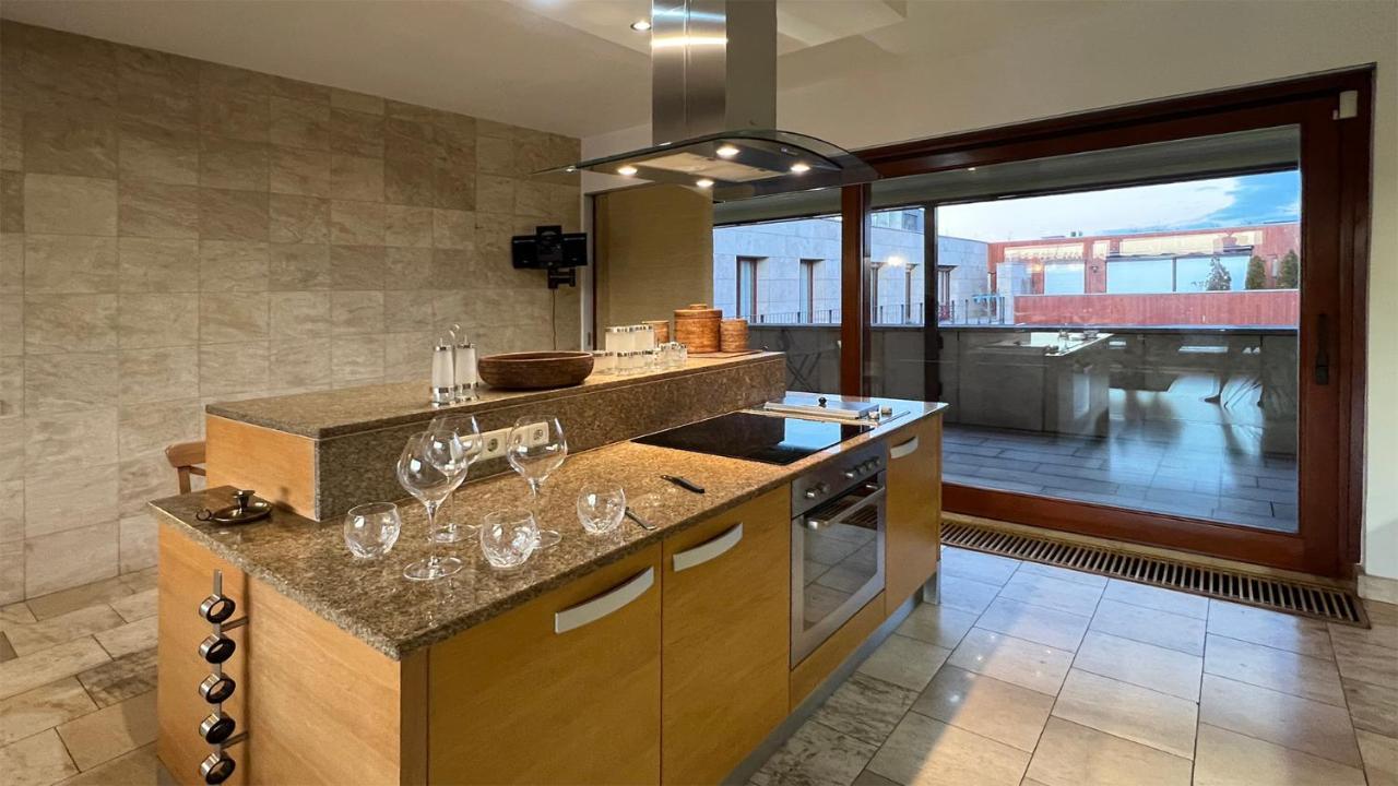 Artemisia Luxury Penthouse *