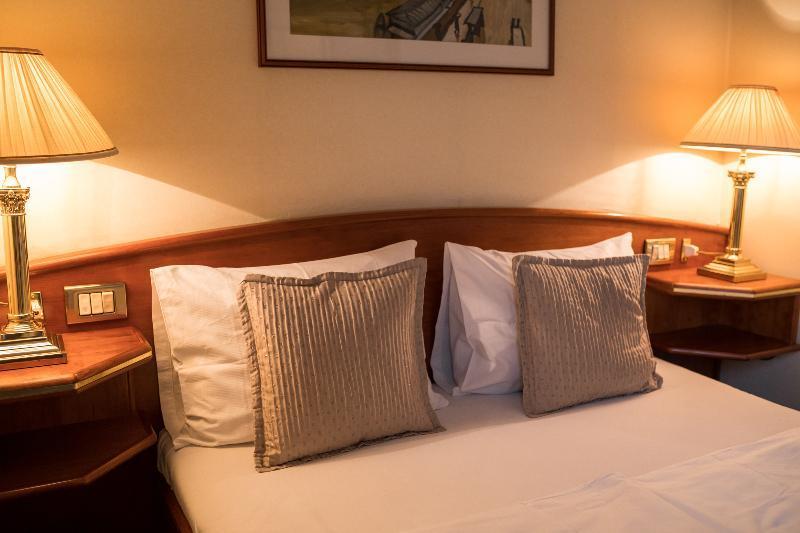 Onriver Hotels - Ms Cezanne 4*