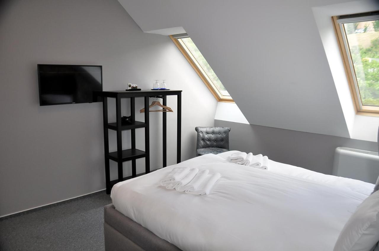 Aparthotel Varalja *