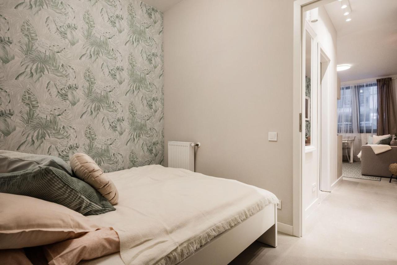 Krane O Utca Apartment *