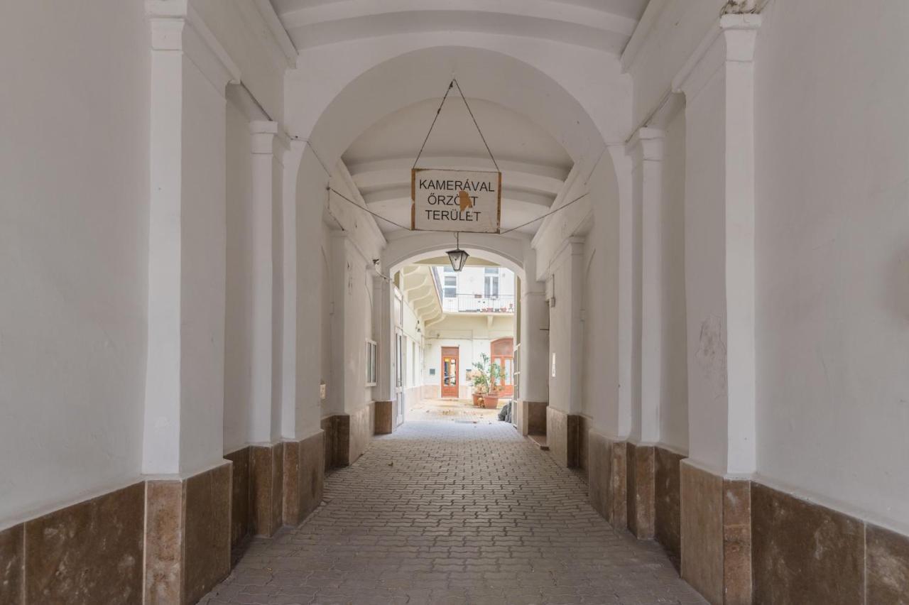 Budapest Base Camp Apartman *
