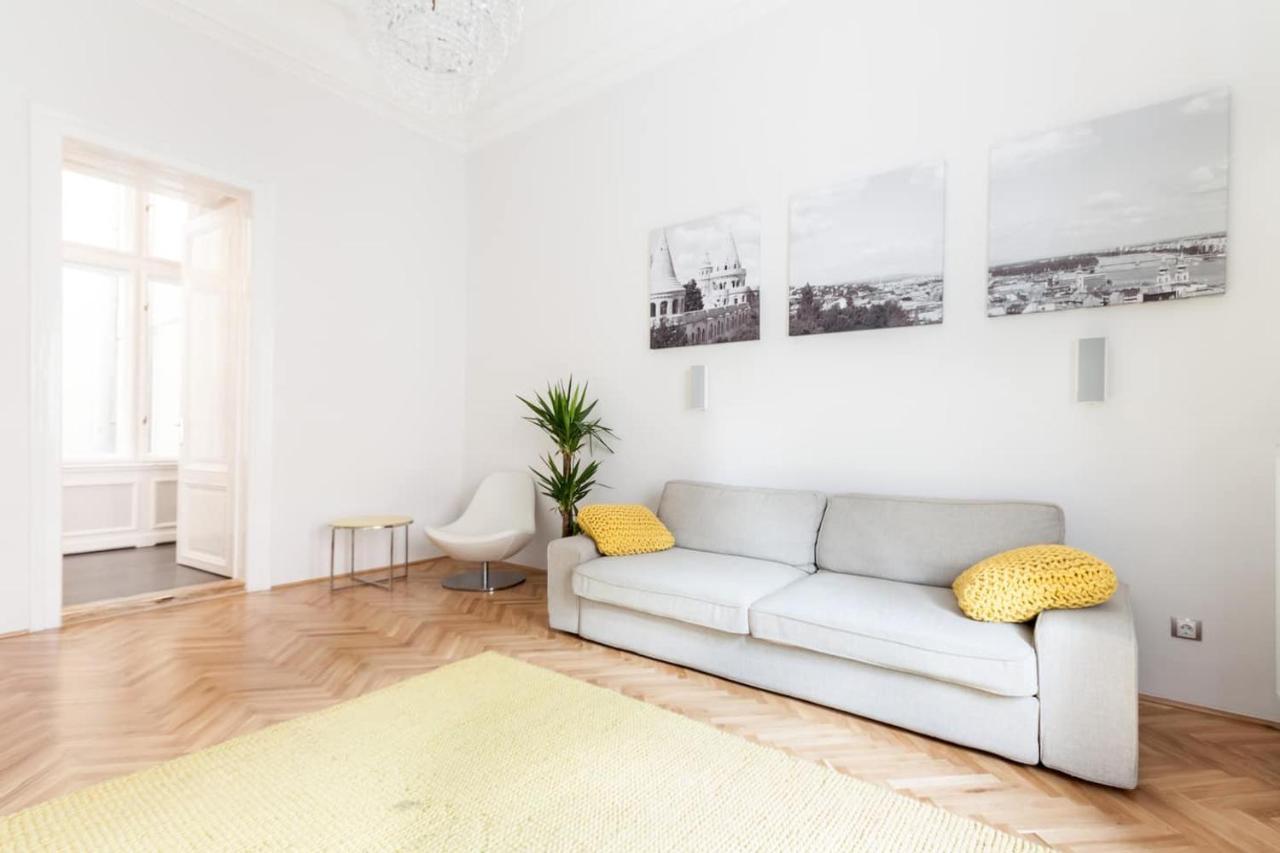 Bpr Sophisticated Astoria With Balcony *