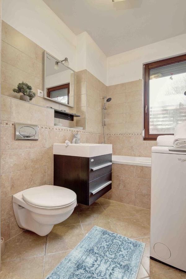 Appartamento Madarhegy With Garden Buda Side Budapest