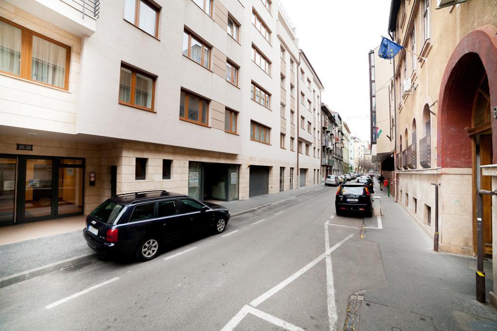 Prince Apartments Aparthotel 3*